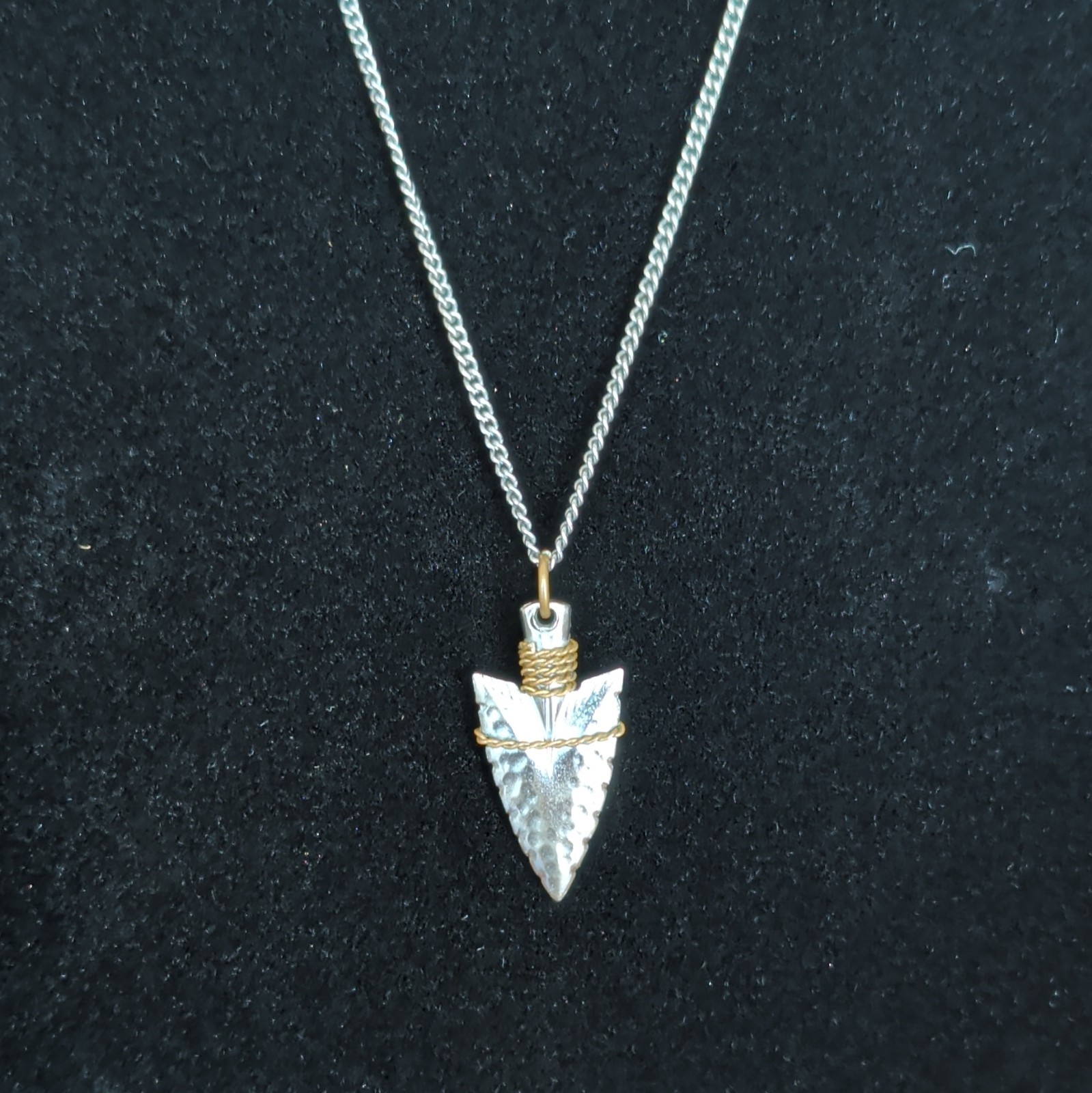 Silver Tone Hammered Arrowhead Pendant Cable Chain Necklace Gold Tone Wire Wrap