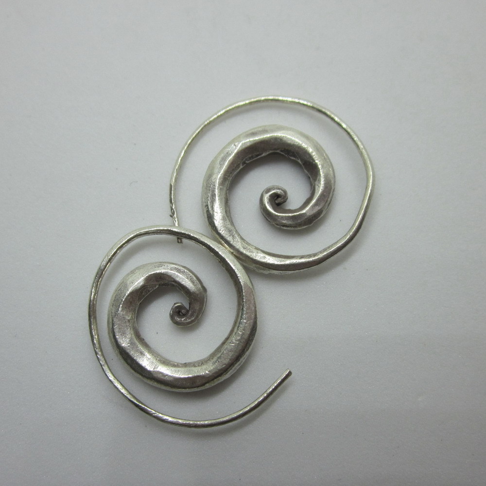 Orecchini d’argento Hill Tribe Fine Sterling Silver Earrings Spiral Hammered Lux