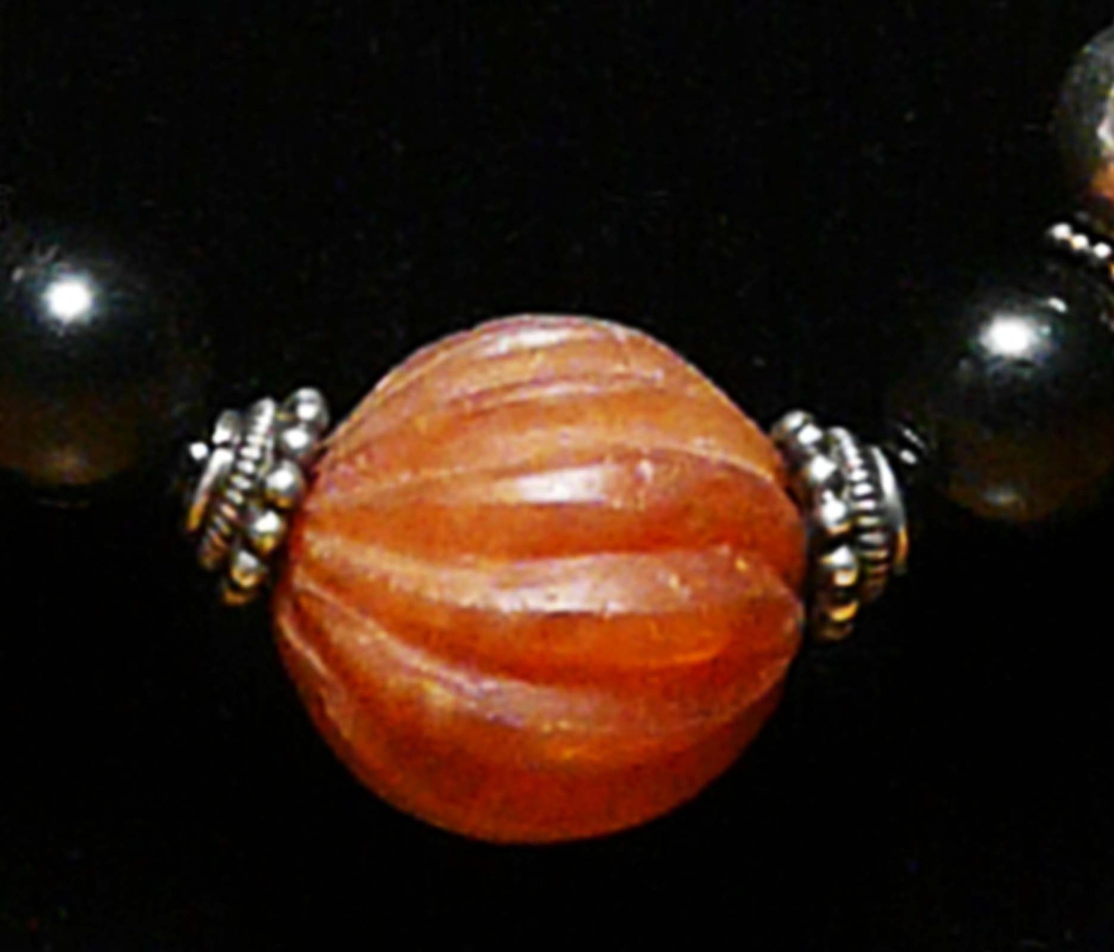 TRIBAL SIVER & BLACK AGATE & CARNELIAN CENTER BEAD_7 STRAND WIRE_30 IN NECKLACE