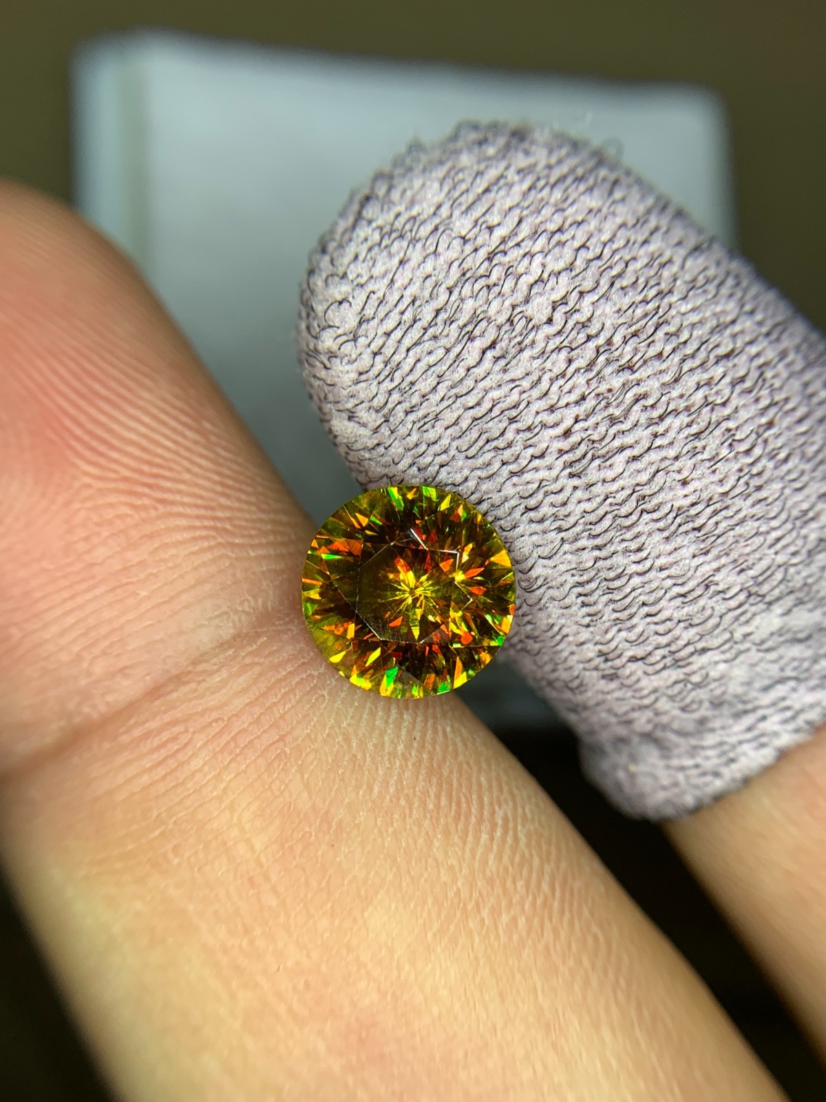 Natural 3.20 Carat Round Rare Sphene (Titanite) | Brilliant Full Fire | Eye-Catc