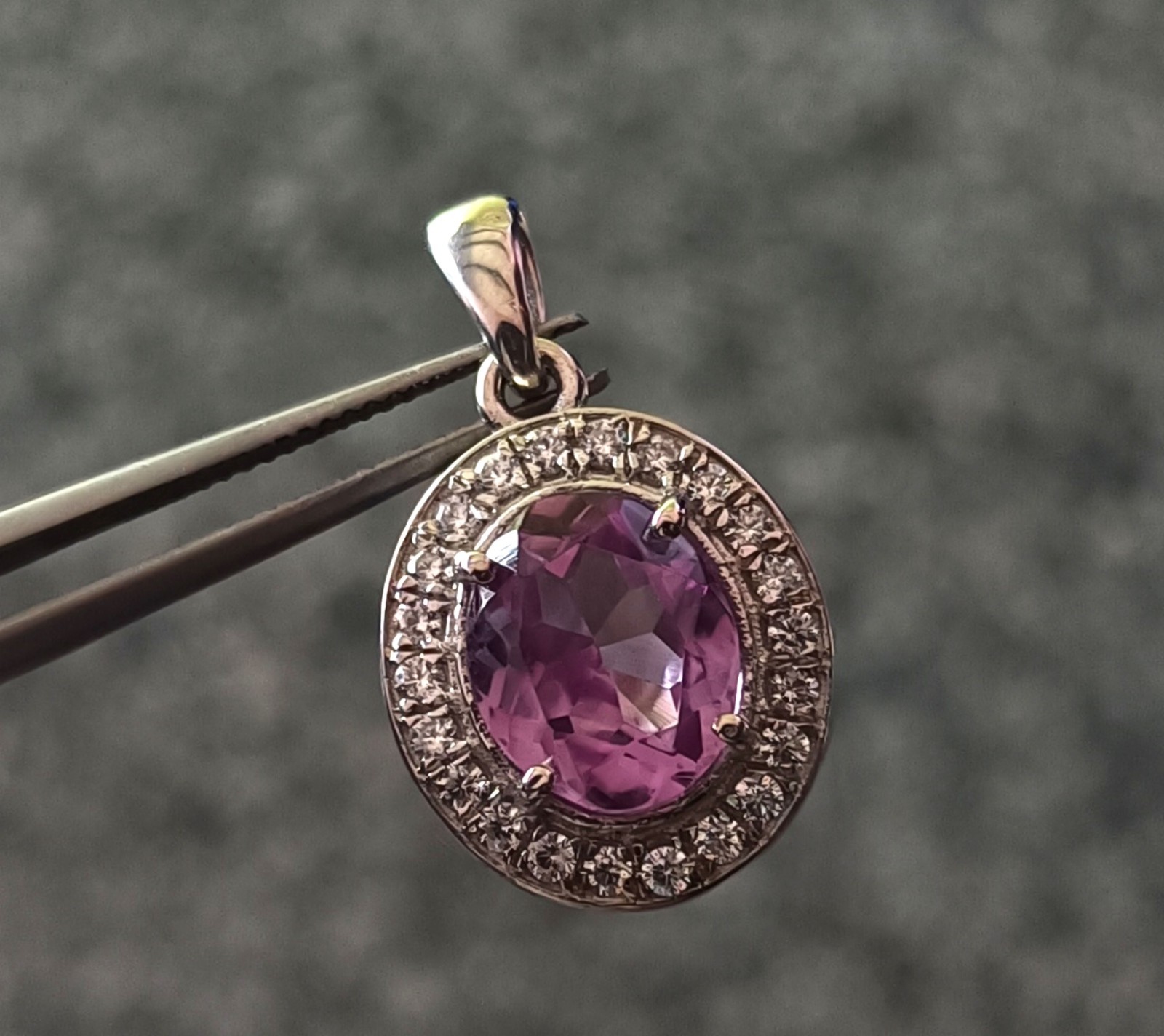 16.60 Ct Natural Alexandrite Pendant – Certified Color-Change Gem in Silver 925