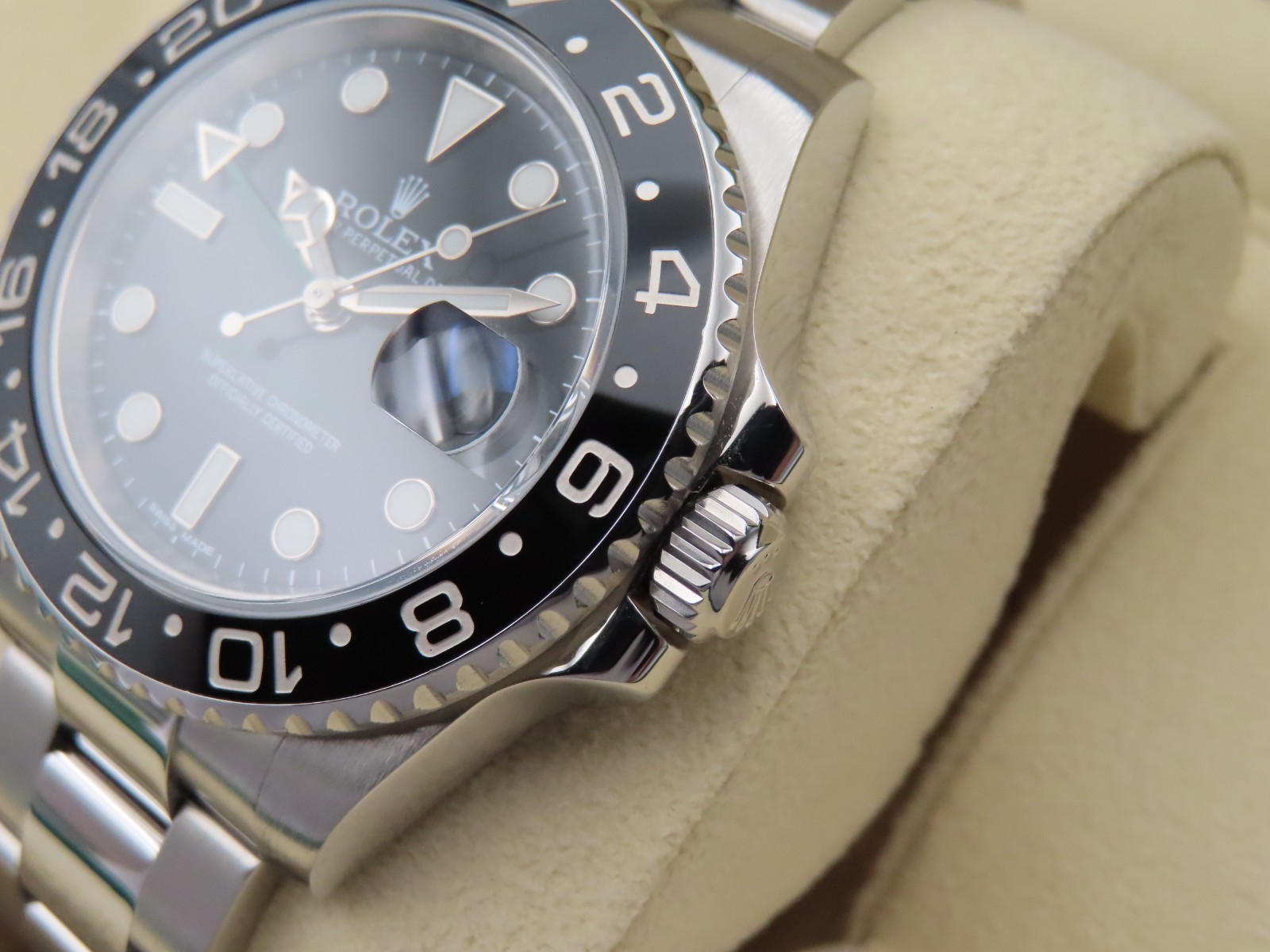 2014 Rolex GMT-Master II 116710LN Full Set Men’s Pre-Owned 40mm Wristwatch