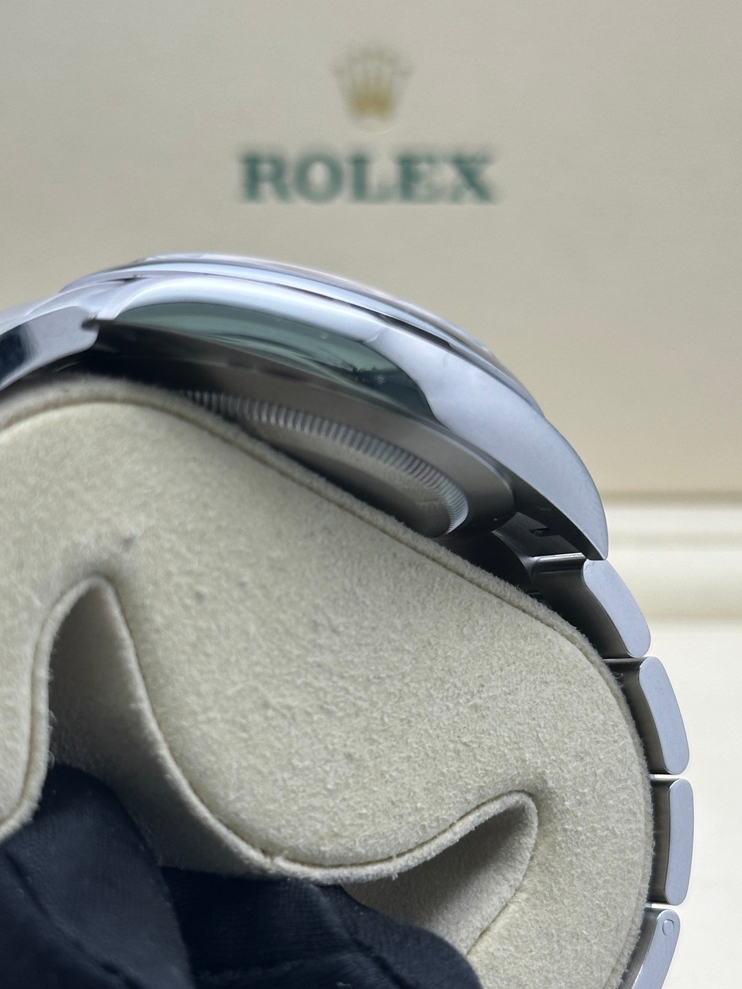 Rolex 134300 2025 Pistachio Dial Box & Papers