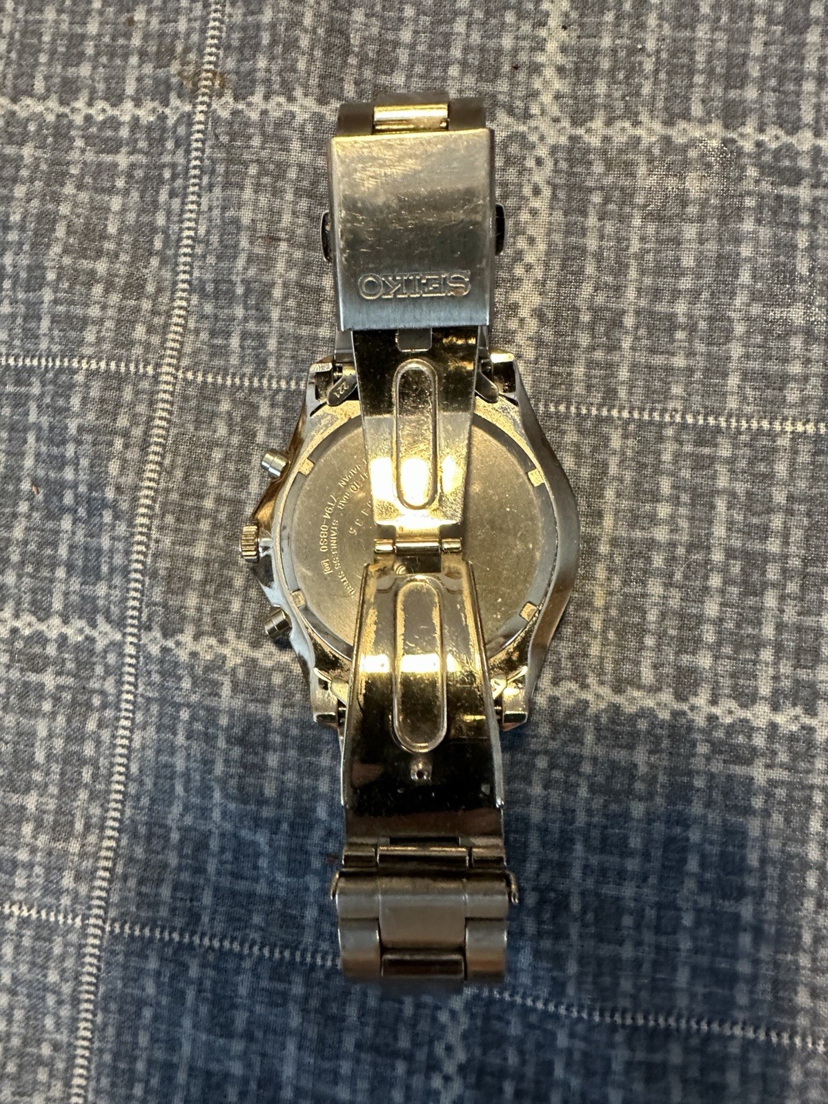 Seiko Quartz Chronograph 100m Red Sunburst Dial Tachymeter Steel Bracelet