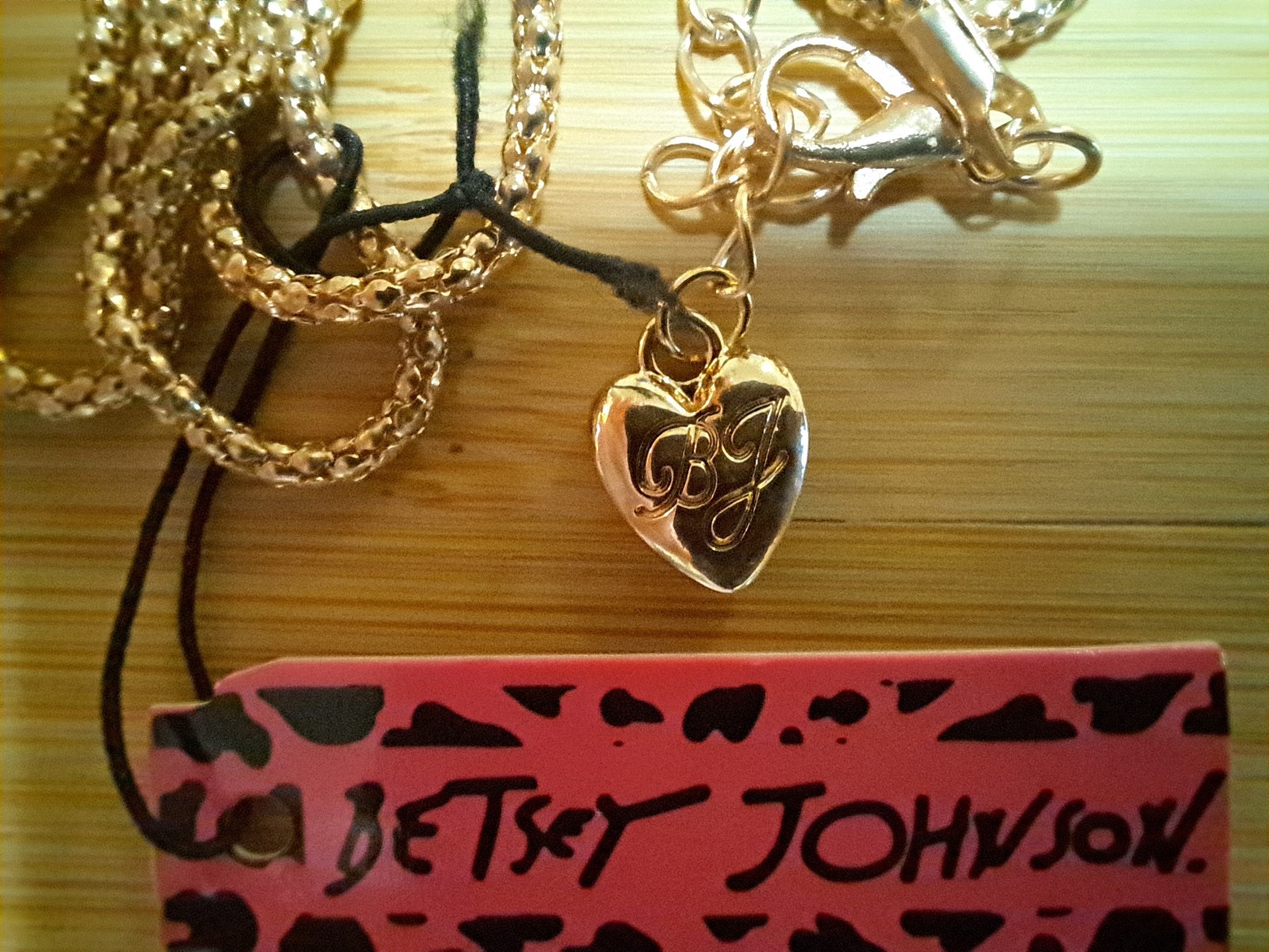 Betsey Johnson Signed Mario Crystal Statement Necklace NWT Gold Tone 27″ Chain