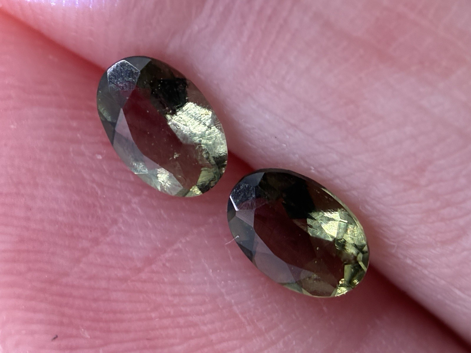 Moldavite 6×4 mm Oval Cut Loose Gemstone Matching Set Czech Republic 2 Pieces