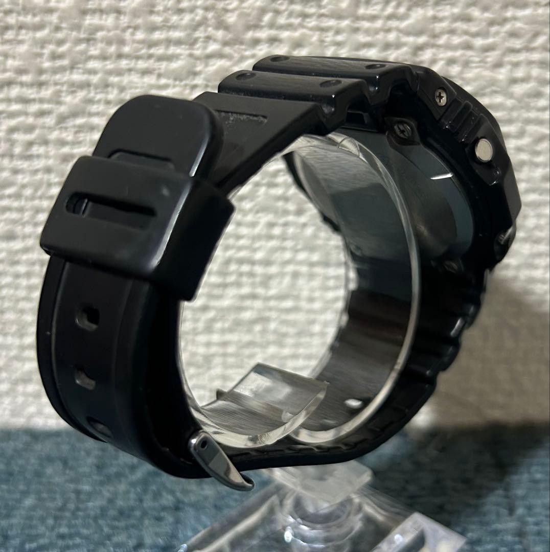 CASIO G-SHOCK GW-M5610-1B Tough Solar Multi-Band 6 Negative Display Men’s Watch