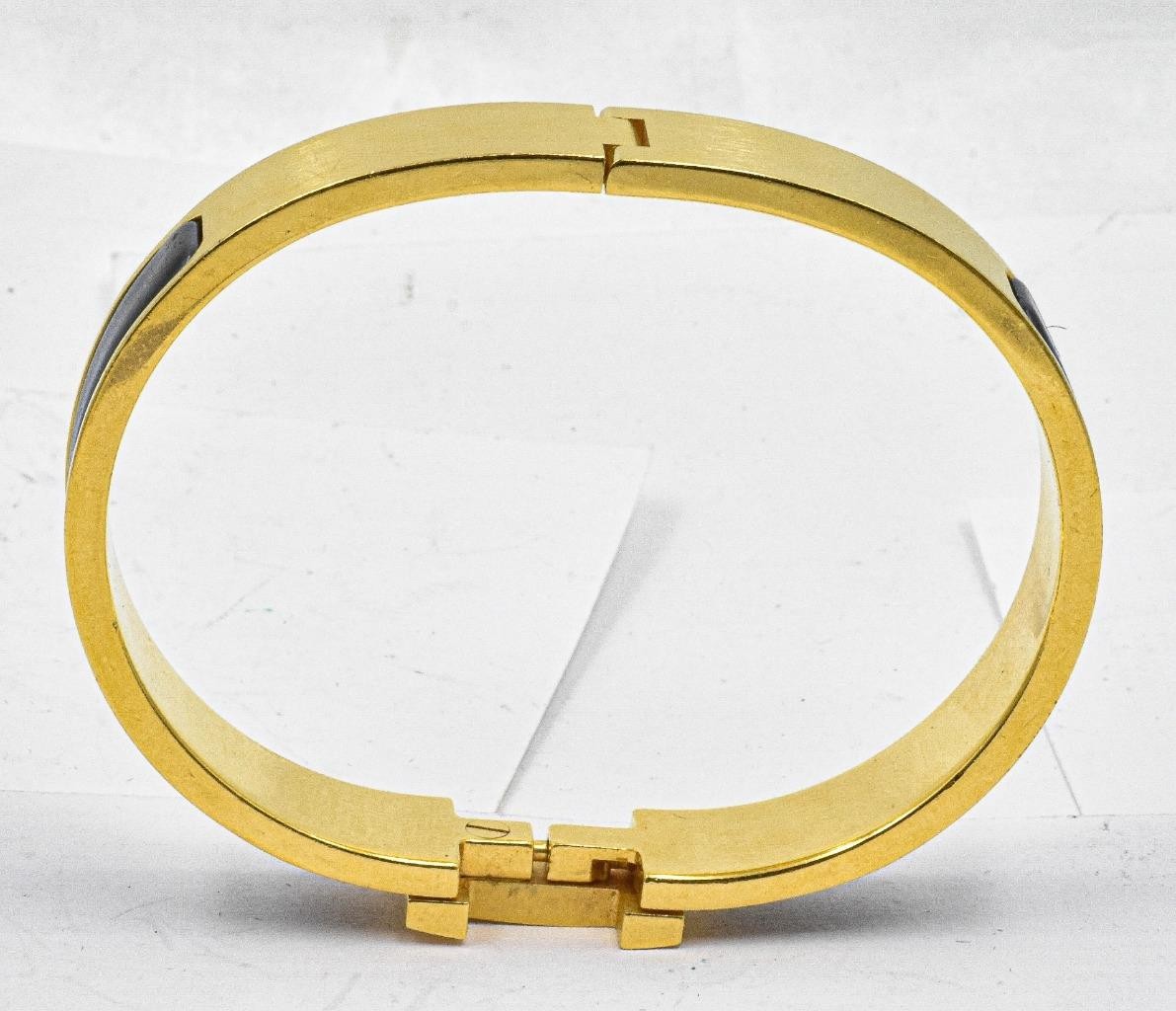 Guaranteed Authentic Hermes Clic H Black Enamel Gold Plated Bracelet F1 02 51