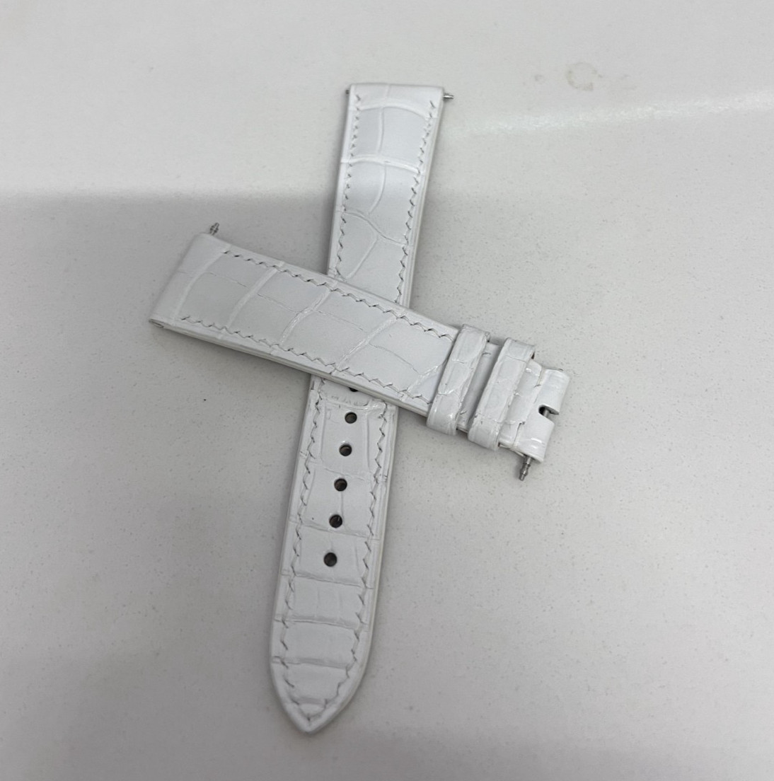 OEM Delugs new watch strap 20mm White Alligator Leather with buckle and prong