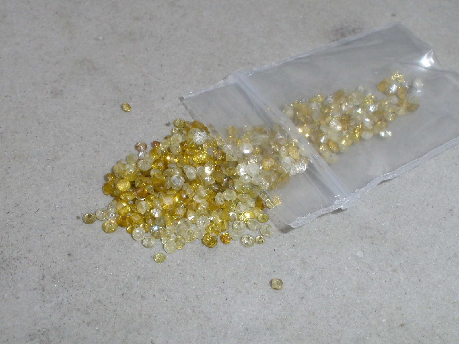 over 1/4 ct yellow natural diamond loose faceted rounds 1.5mm each