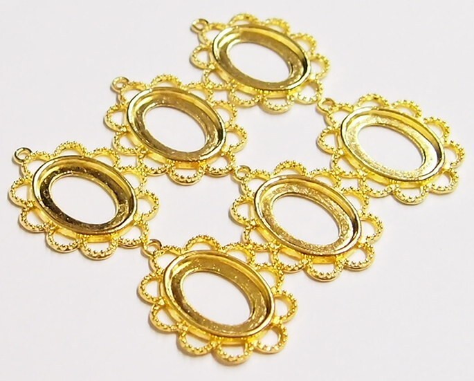 10 of 18x13mm Shiny Gold Scalloped Thin Rope Floral Pendant Settings 30x23mm