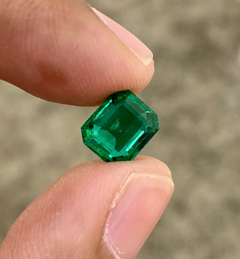 Natural Colombian Green Emerald 4.55 Ct GIE Certified Emerald Cut Loose Gemstone