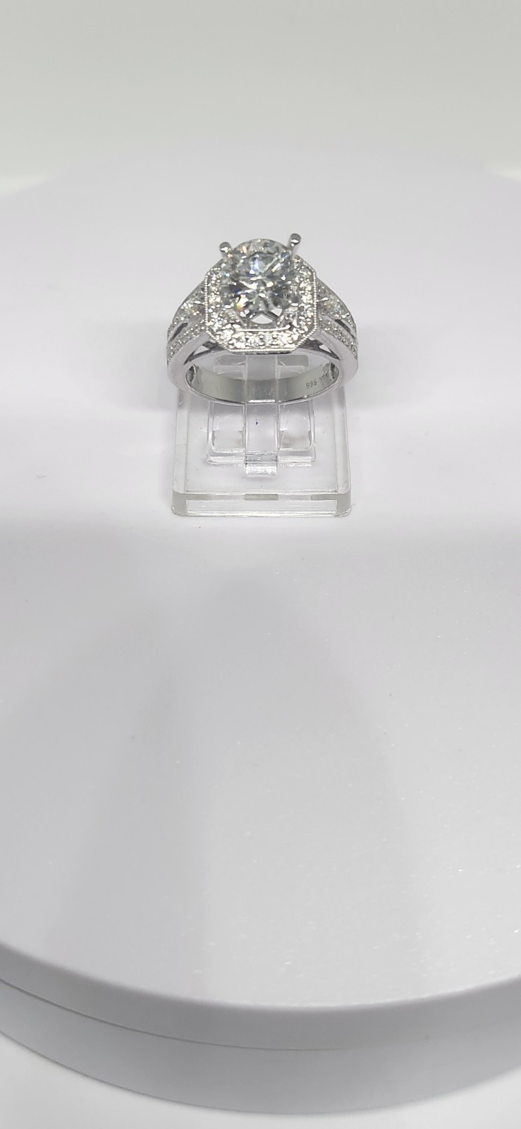 2.01 CARAT GIA CERTIFIED, I VS2, ROUND BRILLIANT CUT LOOSE NATURAL DIAMOND