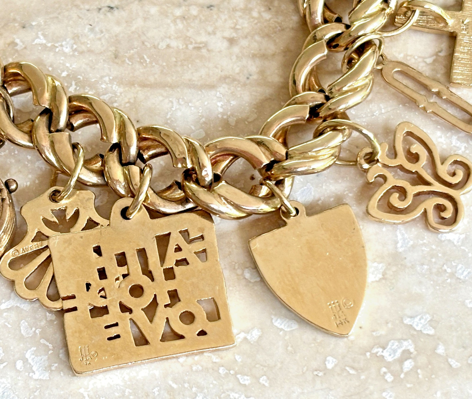 Gold Charm Bracelet with 20 Charms – Mostly Retired James Avery – Appr. 59 Grams
