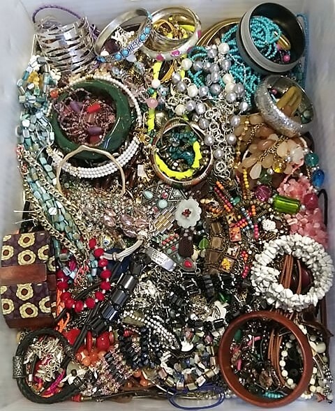 Huge Jewelry Hunt Lot 3 LBS Unsearched Unsorted Piece Parts Tangles Rhinestone +