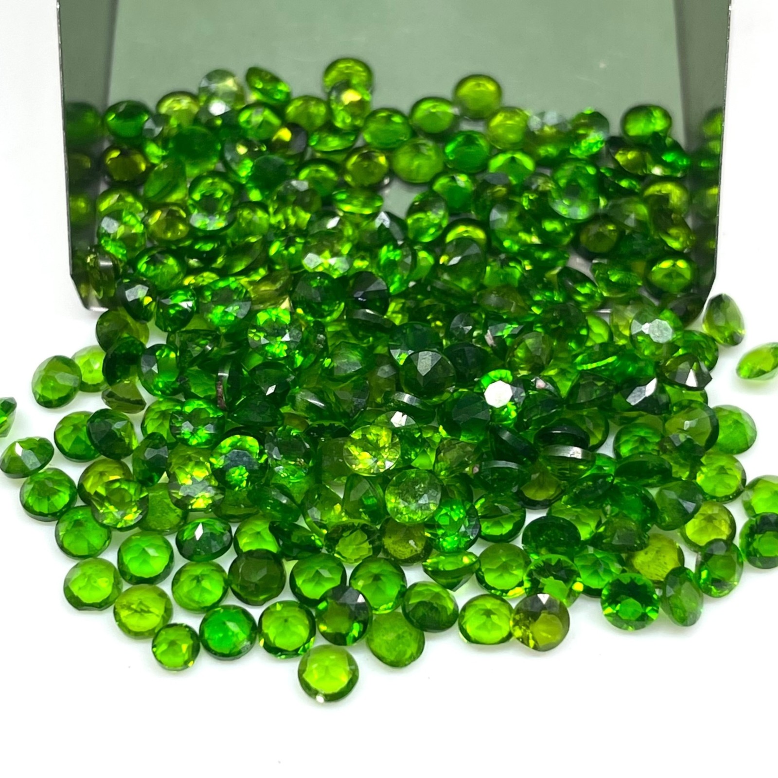 50 Pcs Natural Chrome Diopside 3mm Round Cut Vivid Green Loose Gemstones Lot