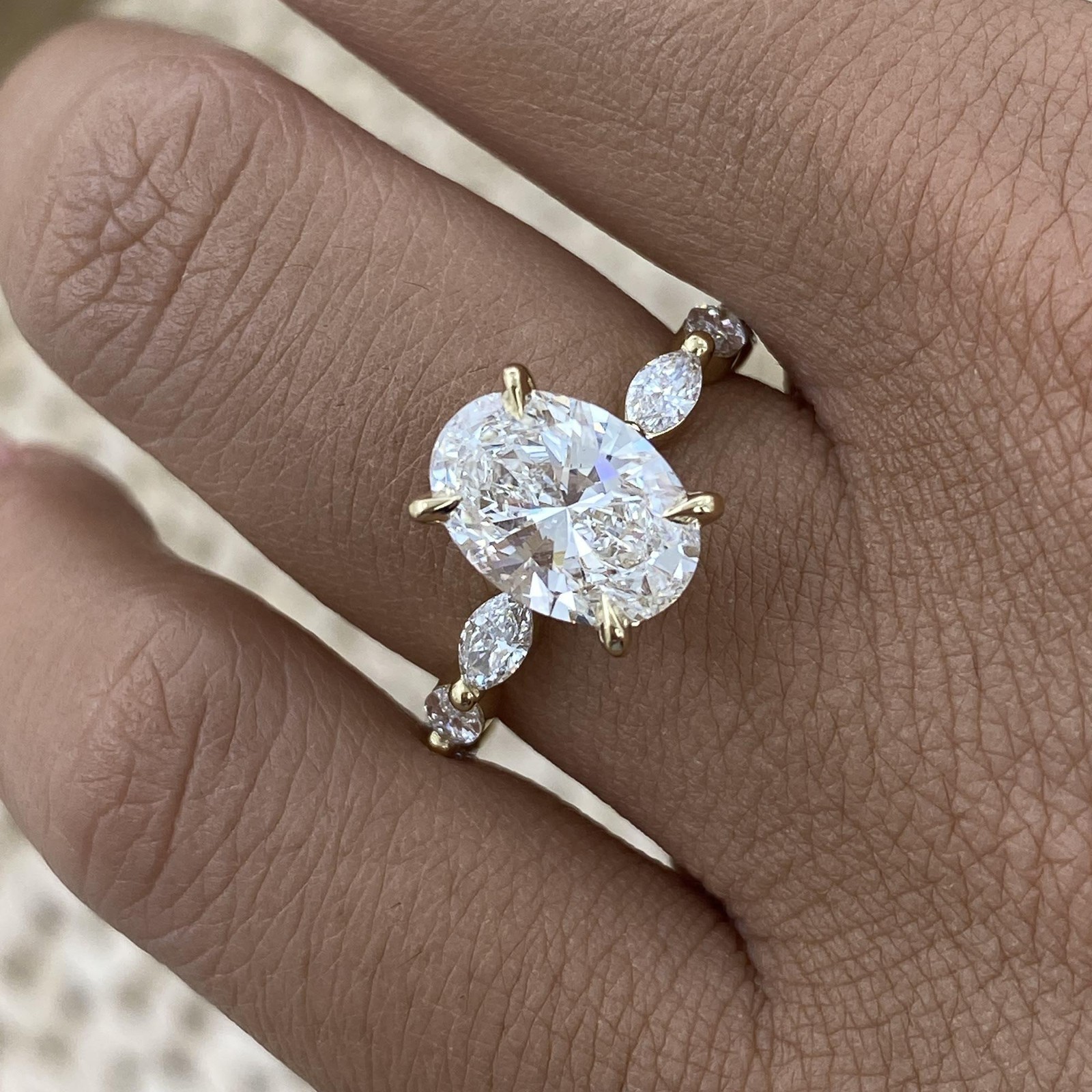 Engagement Ring Yellow Gold 2.8ct IGI Certified E/VVS2 Oval Lab Created Diamond