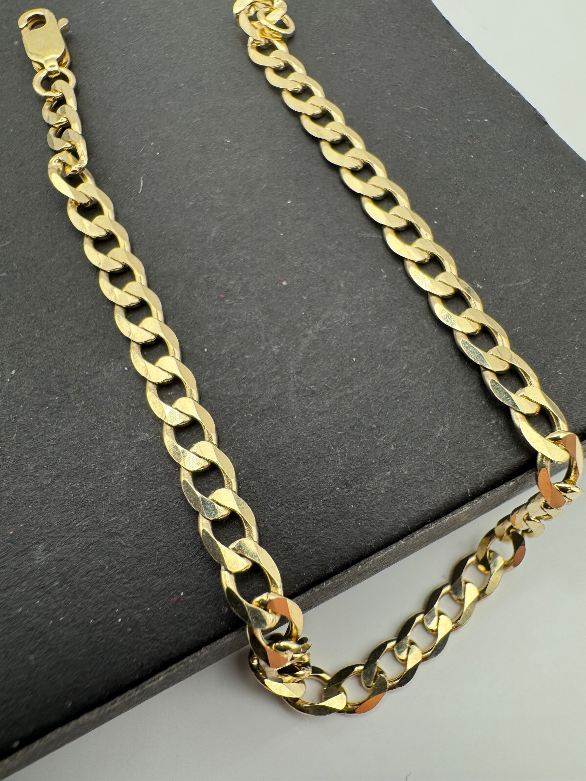 9ct Yellow Solid Gold 3.84mm Curb Link 16 Inch / 40cm Necklace (G100MC)