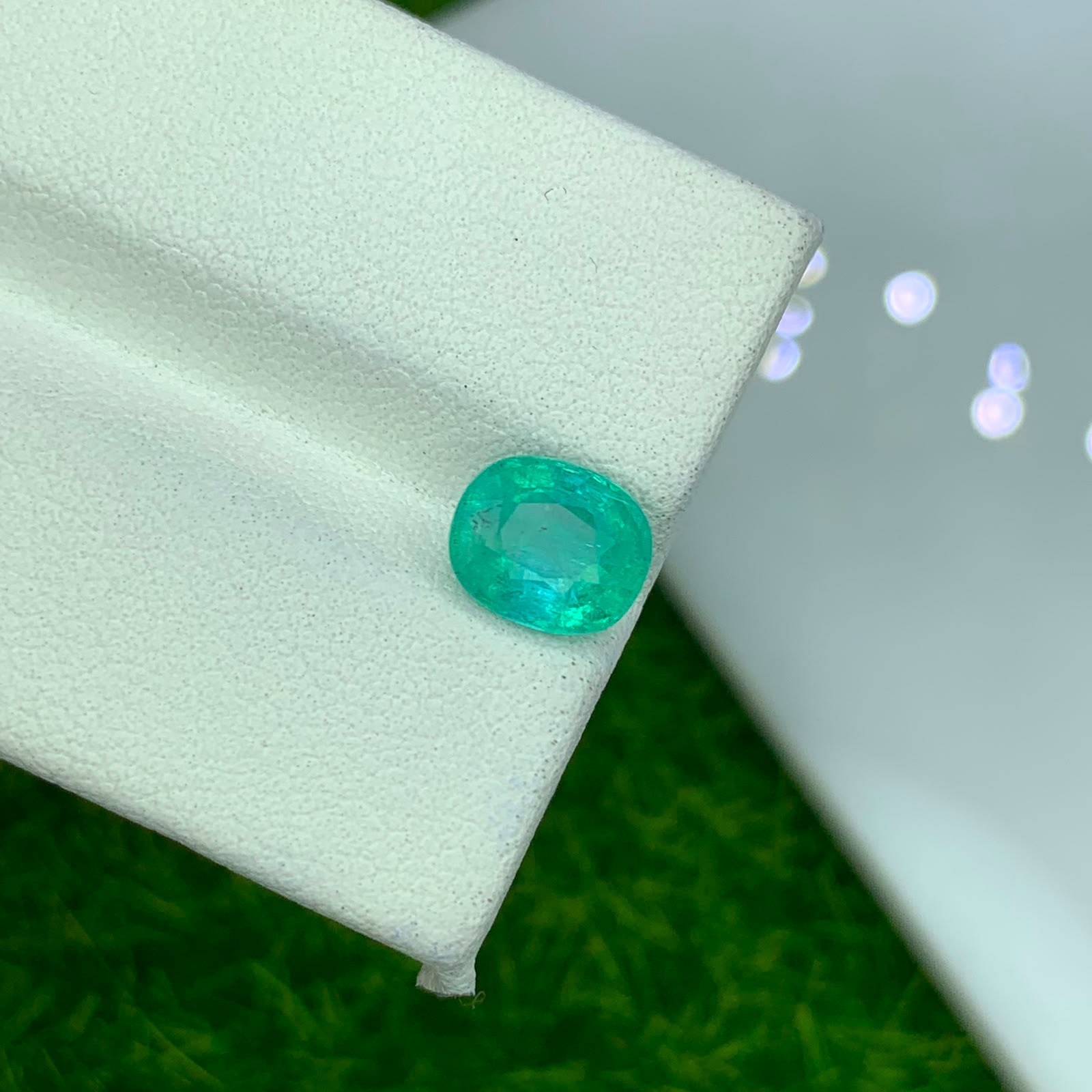 1.25 Cts Natural Green Emerald Oval Cut Eye Clean May Birthstone Loose Gemstone
