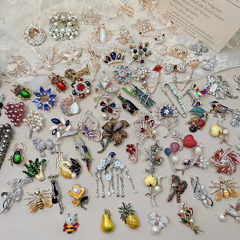 wholesale 20pcs Mix Design Vintage Brooch Pins Lot Enamel Crystal Pearl Resale