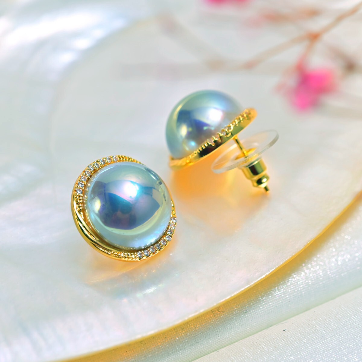SeaShell MABE Pearl Gray 17mm Stud Earrings 14k Yellow Gold Plated Sliver