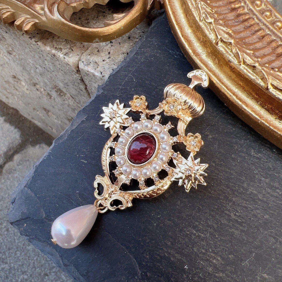 10pcs Vintage Pearl Brooch Royal Court Gem Pin Luxury Coat Badge Jewelry Gift