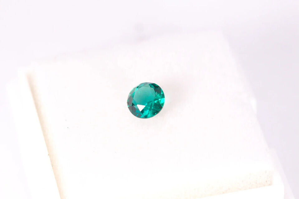 [WHOLESALE] LAB CREATED EMERALD FACETED ROUND SHAPE LOOSE GEMSTONE HYDROTHERMAL