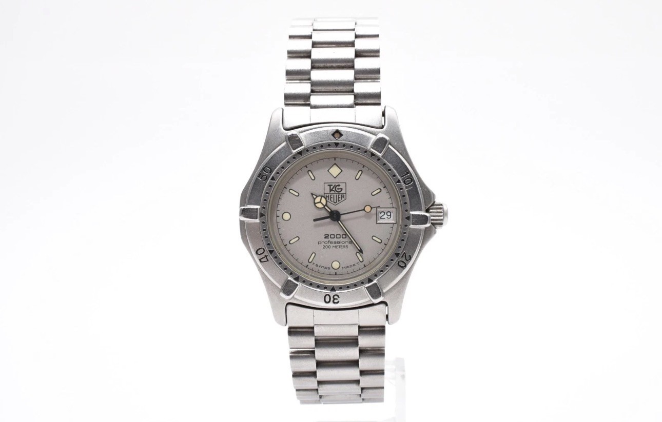 TAG Heuer 962.213 Professional 2000 34mm Silver Dial Quartz Mens Watch
