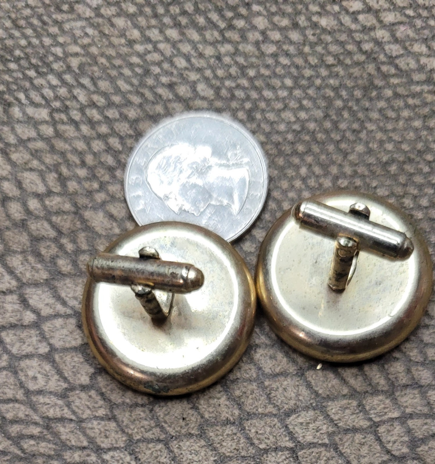 Vintage gold Elizabeth II Regina ENGLAND UK Great Britain COIN CUFF LINKS