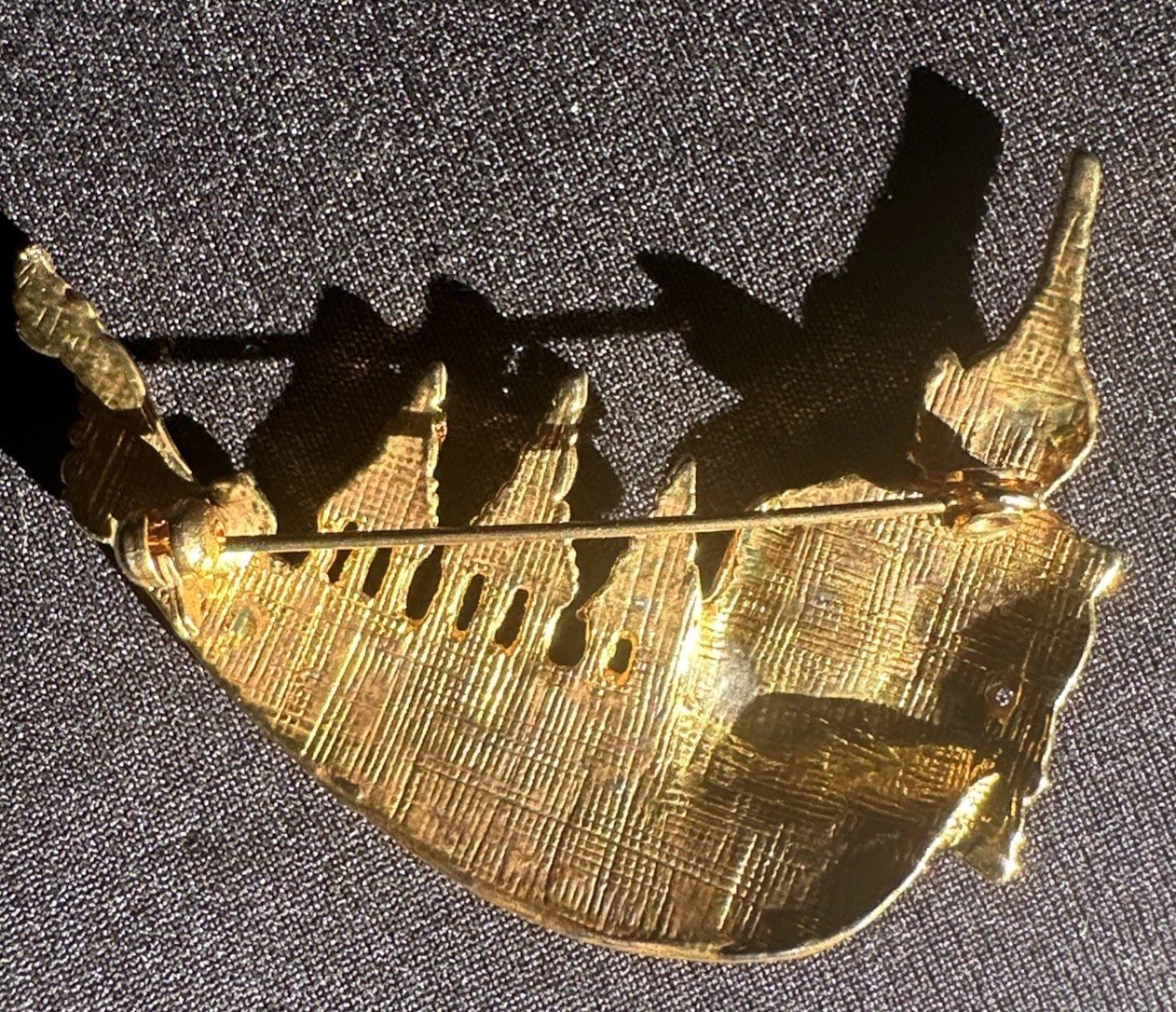 Brooch Pin Siam Gondola Thai Gold Rhinestones Enameled Vintage 2.5″
