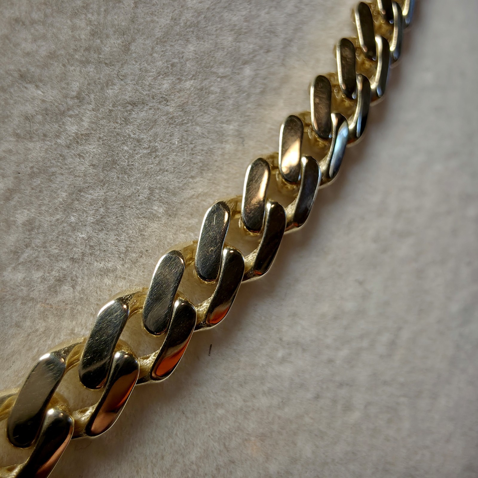 10K Solid Yellow Gold 6.1mm Monaco Cuban Chain (22″) w/Iced-Out Coffin Lock
