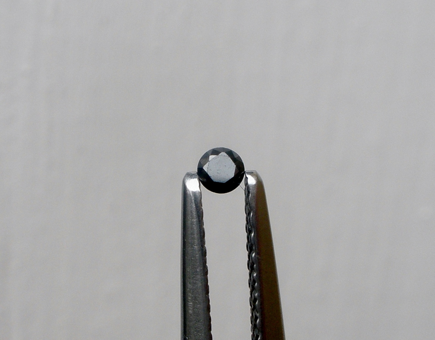Natural Black diamond loose faceted round 1.5mm