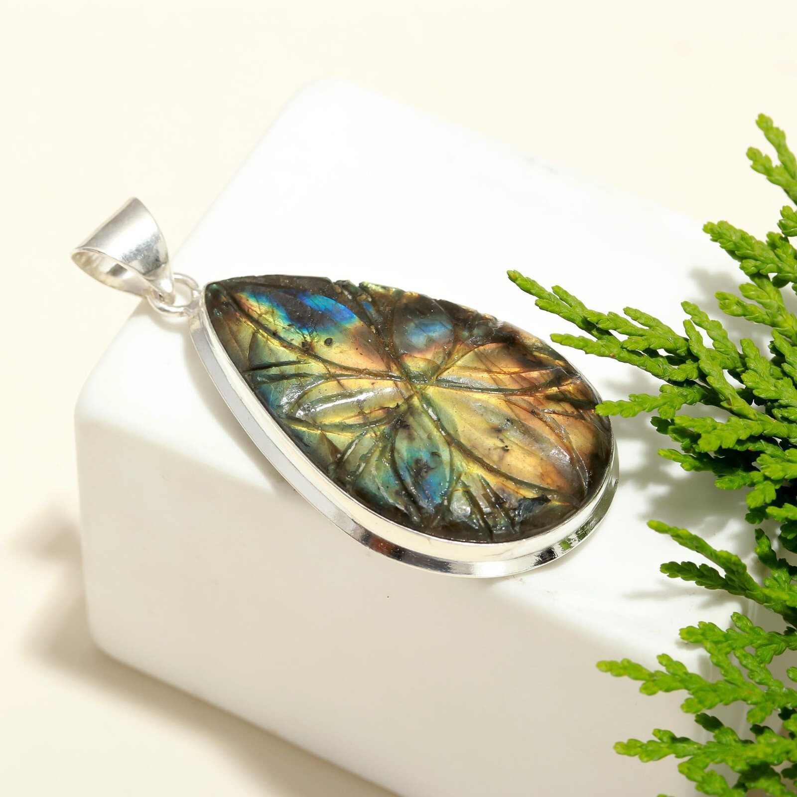 Natural Handmade Craved Labradorite Gemstone Pendant 925 Sterling Silver Jewelry