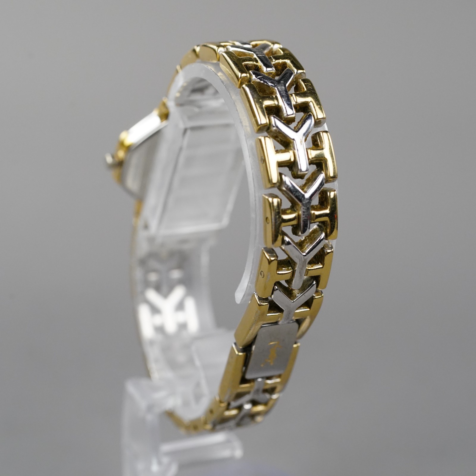 Yves Saint Laurent Vintage Women’s Watch 2200-241762 Gold 23mm New Battery
