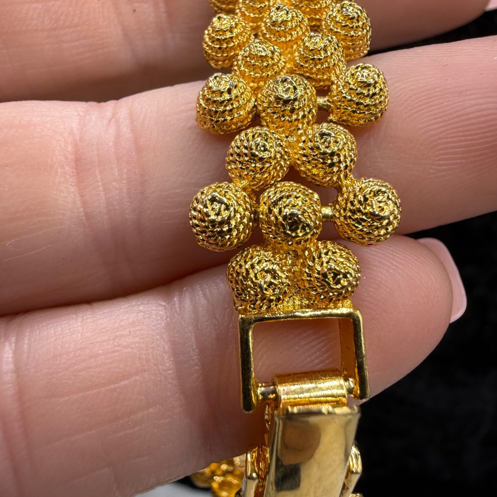Vintage Bracelet Gold Tone Hazelnut Textured Popcorn 7”