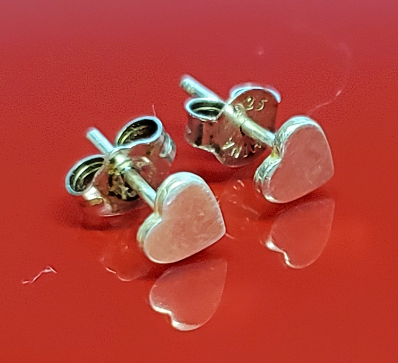 VTG Heart Stud Earrings 0.25in Silver Lightweight Everyday Wear Dainty READ