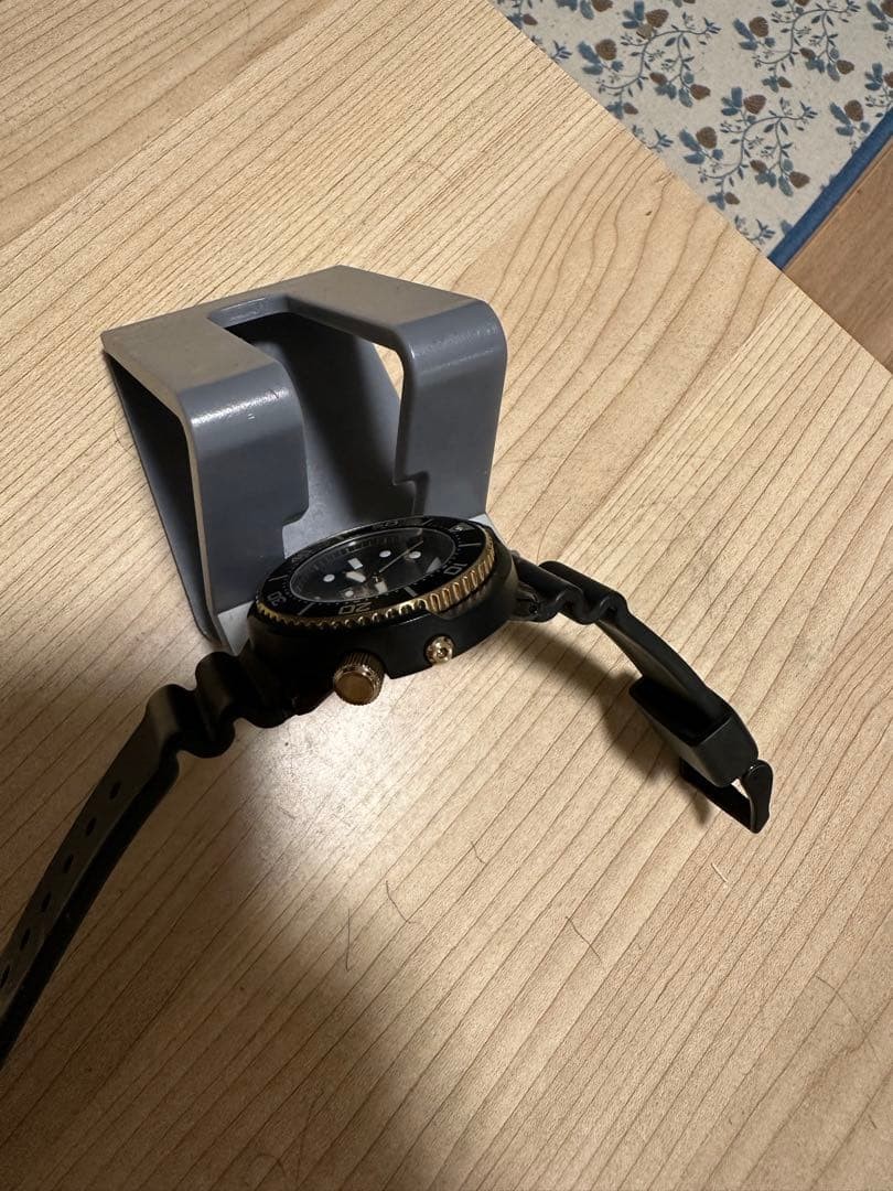 Seiko diver’s watch lower case v147 mini tuna can