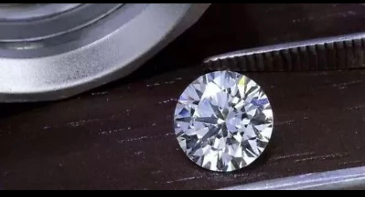 220 Pcs Lab-Grown 1.0 Ct CVD Diamond 1X1 mm Round D, VVS1 Clarity, Certified