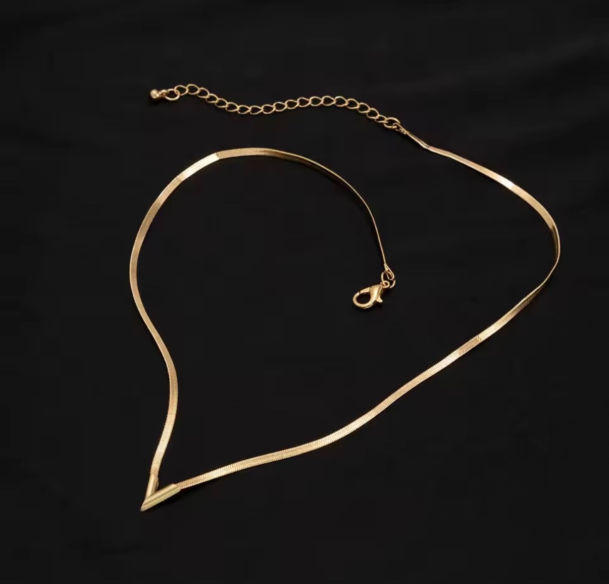 Men’s Vintage Snake Chain Choker Necklace V Pendant Punk Clavicle Jewel
