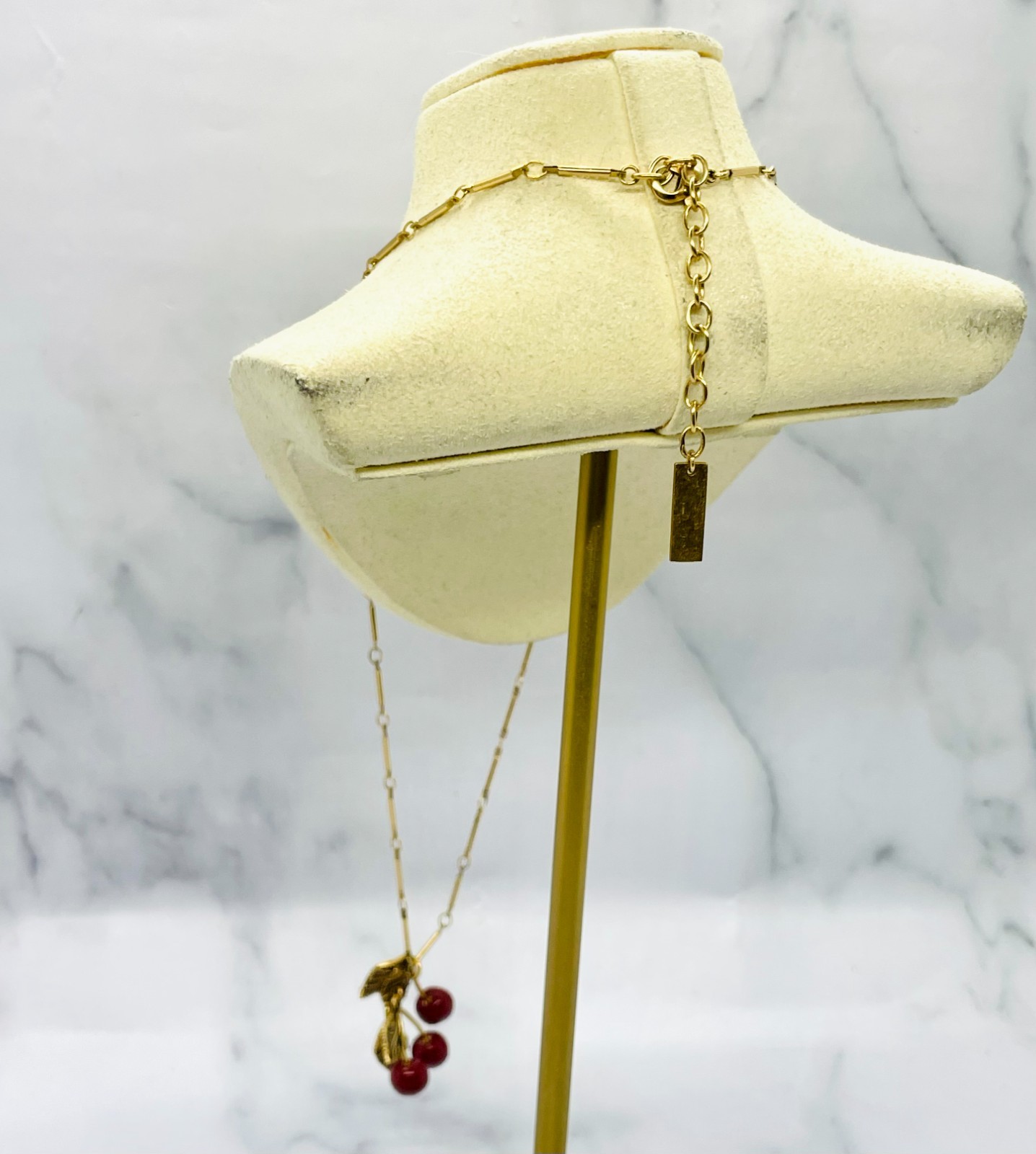 YSL YVES SAINT LAURENT Cherry Pendant Necklace – Pre owned / MF6225