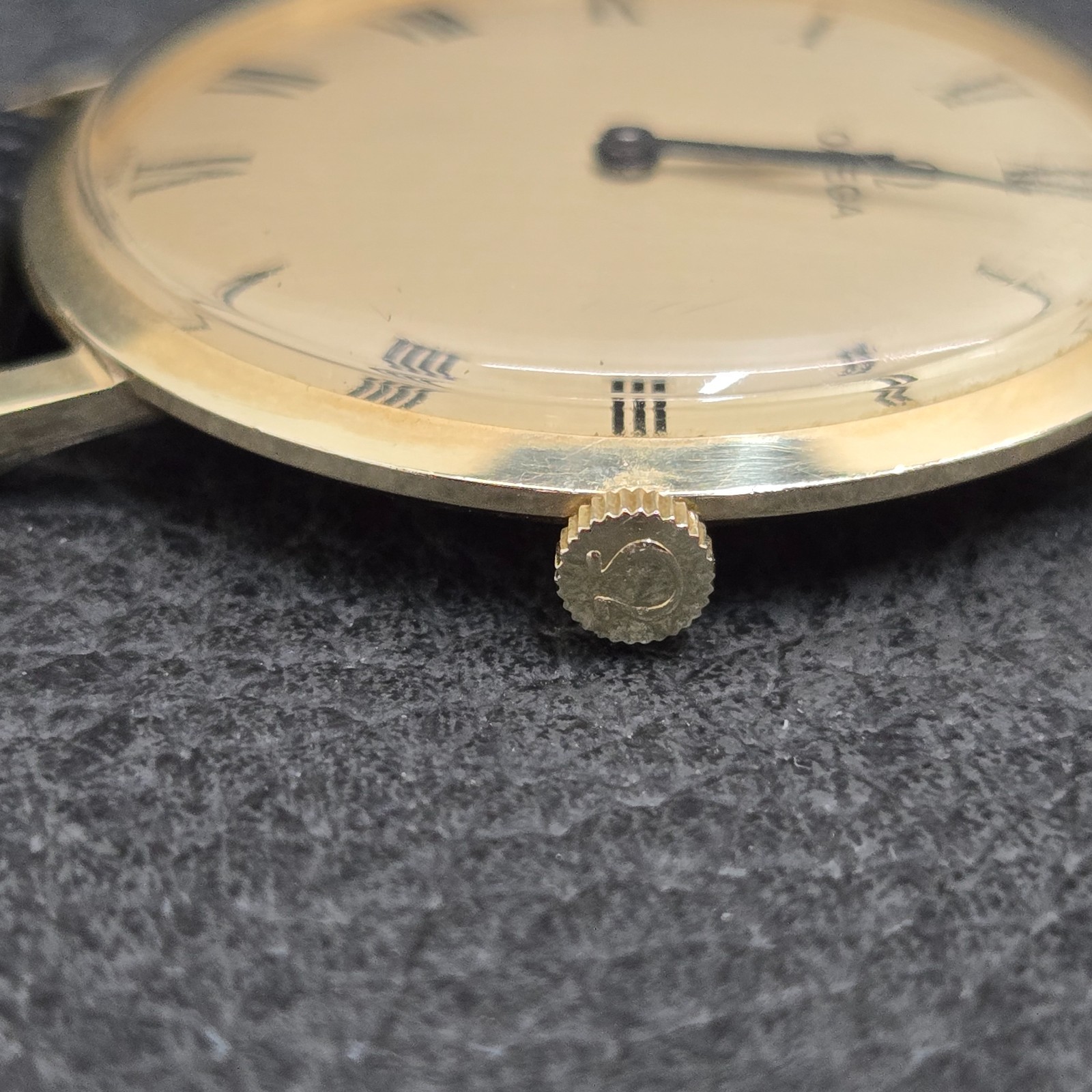 Omega Ultra Thin, 14K Gold Men’s Wrist Watch, 7.75″ Band, 32mm Case Manual Wind