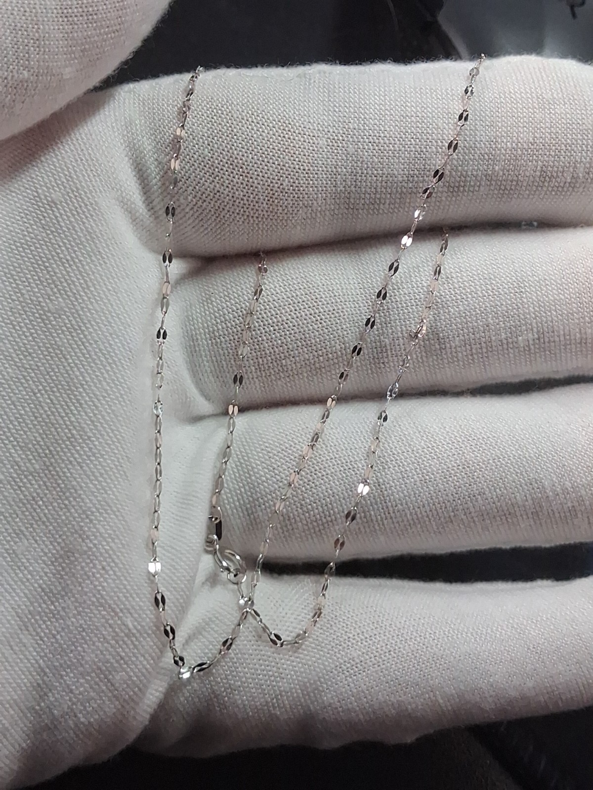 10k Solid White Gold Mirror link chain 16-inches 1.5mm