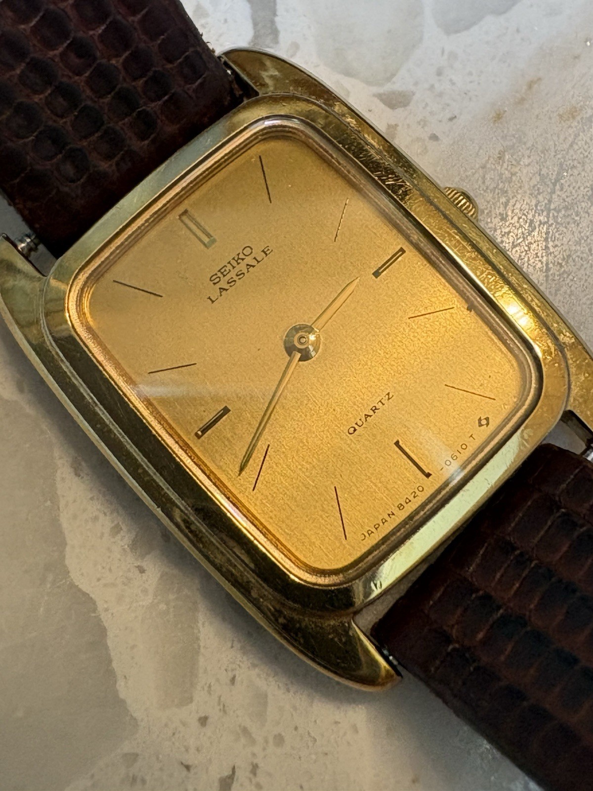 Rare Vintage Seiko Lassale 8420-6189 Ultra Thin Gold Tank Watch 1983 Quartz