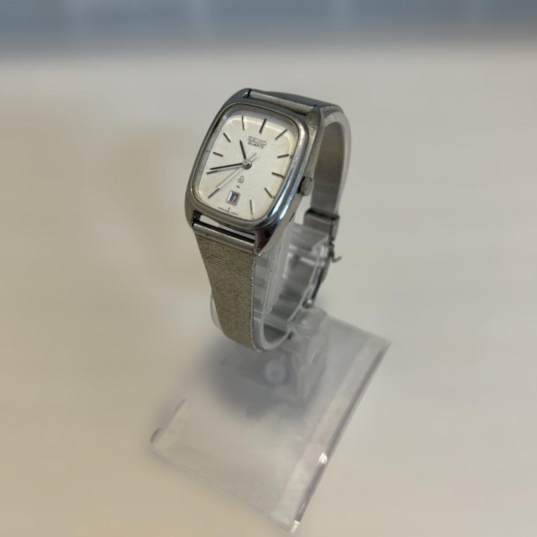 [Working] SEIKO 2622-5010 Quartz Date Rectangular Watch