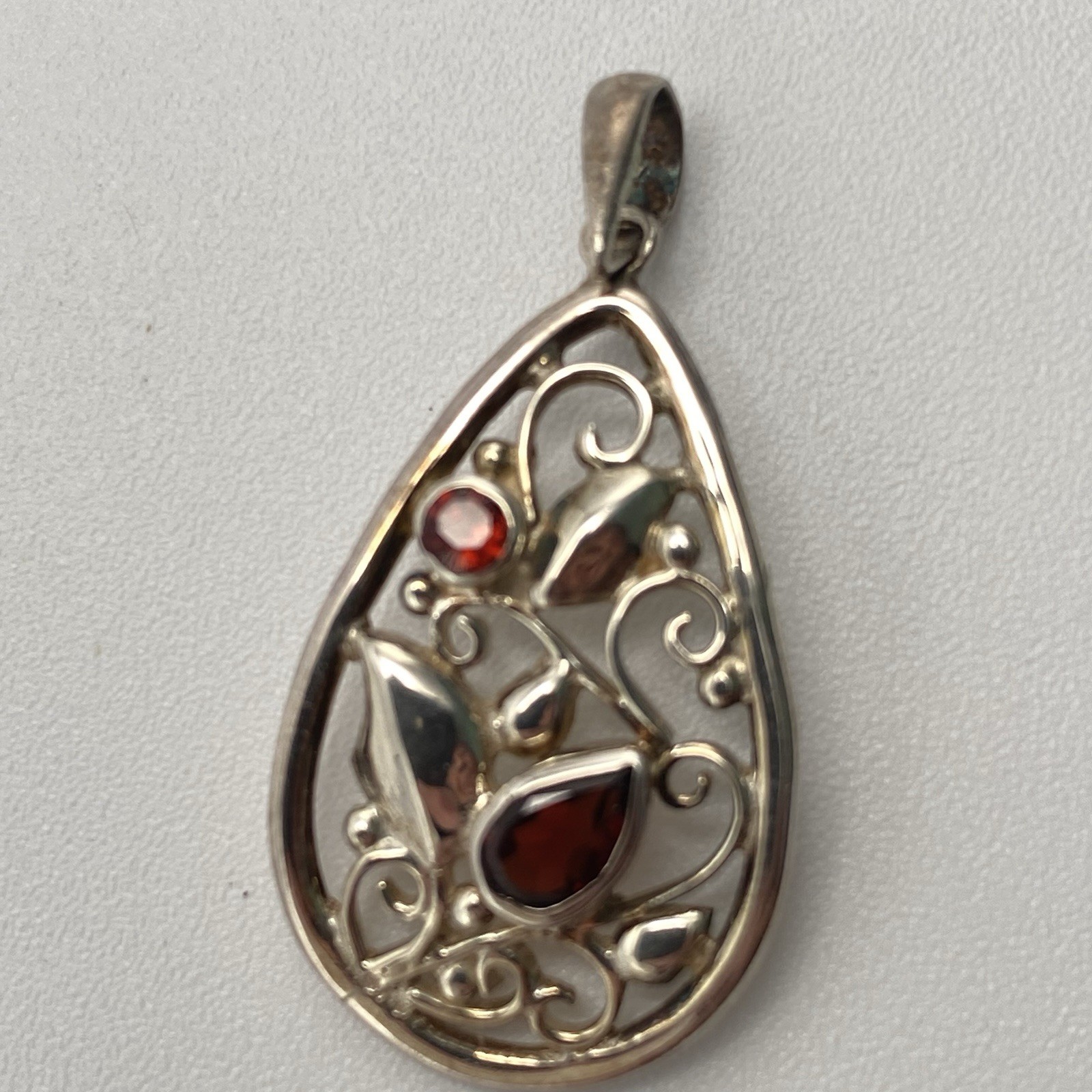 PTI 925 Sterling Silver Pendant Vintage Nepal Garnet Gemstone Filigree Bezel