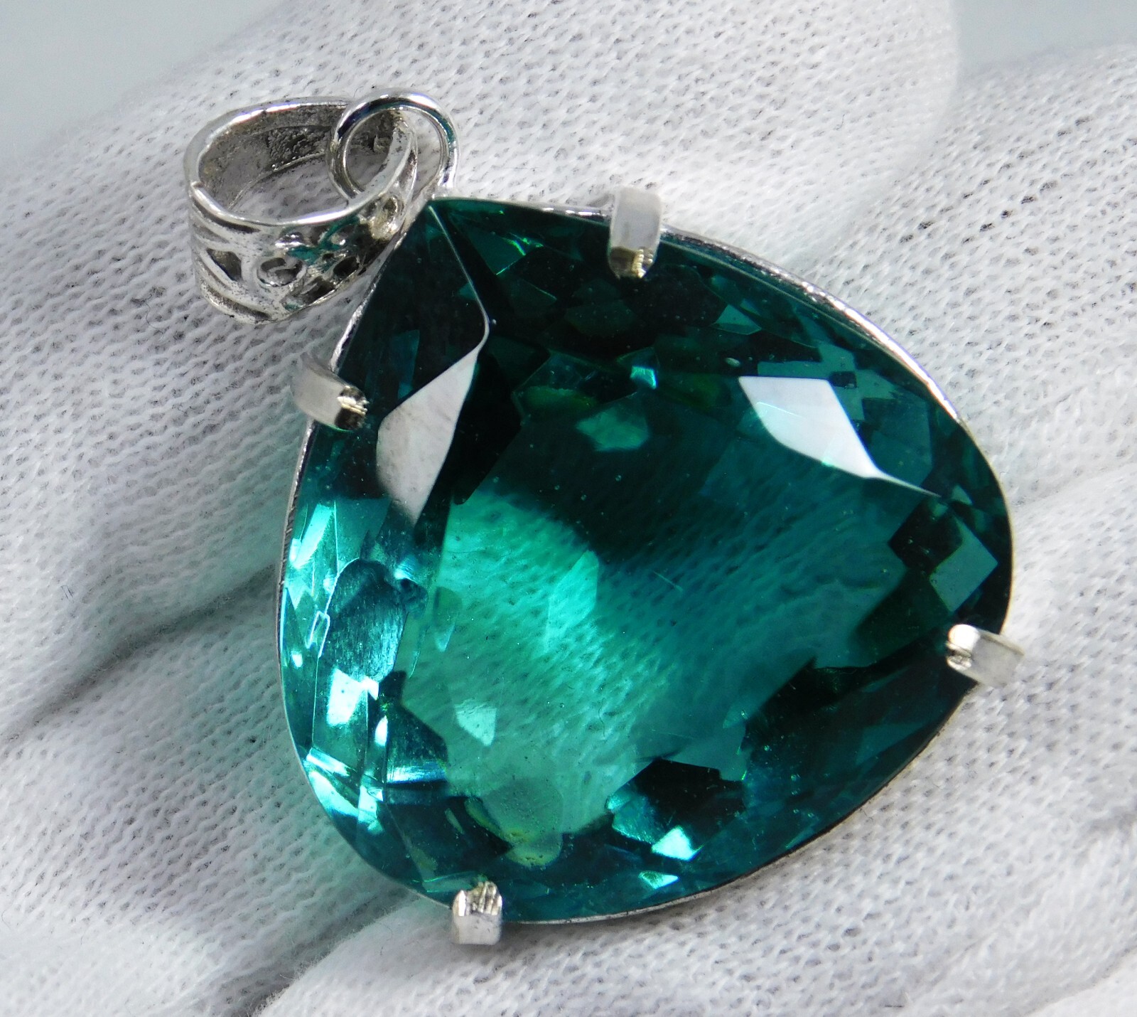 Certified, Natural 113.50 Ct Excellent Blue Aquamarine Pendant Pear Cut Gemstone