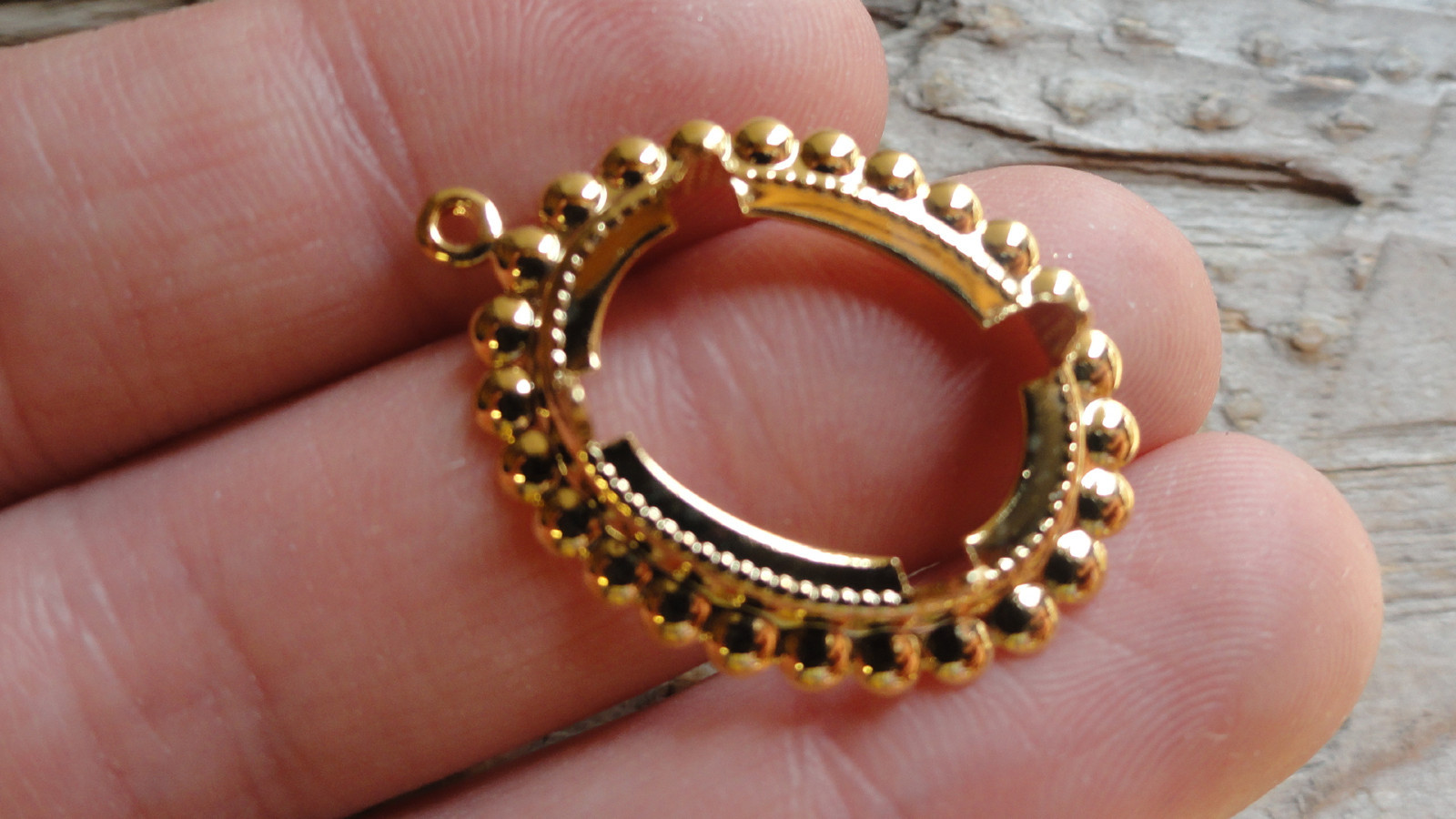 Beaded Pendant Hamilton Gold Plated 13x18mm Oval No locket loops (pkg 6) 0523