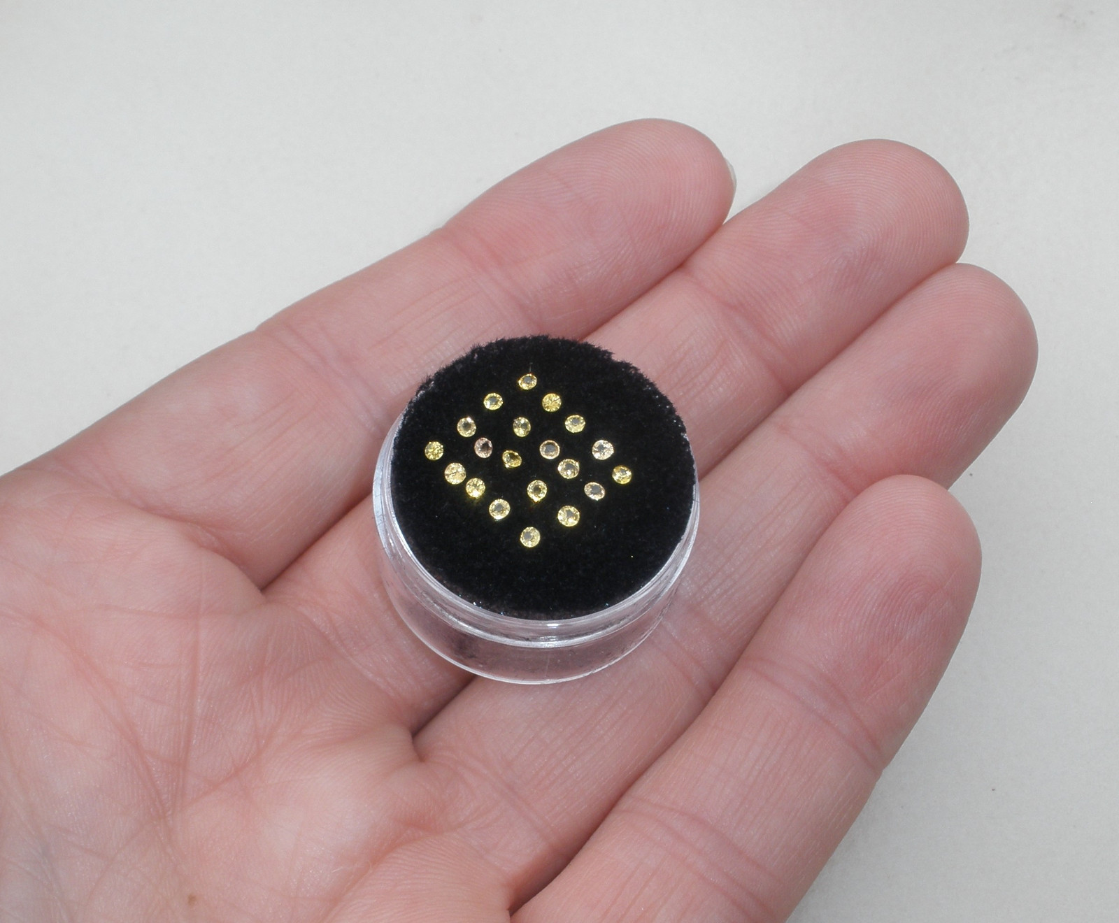 20 Yellow Natural Sapphire Loose Faceted Round Gems 1.5mm