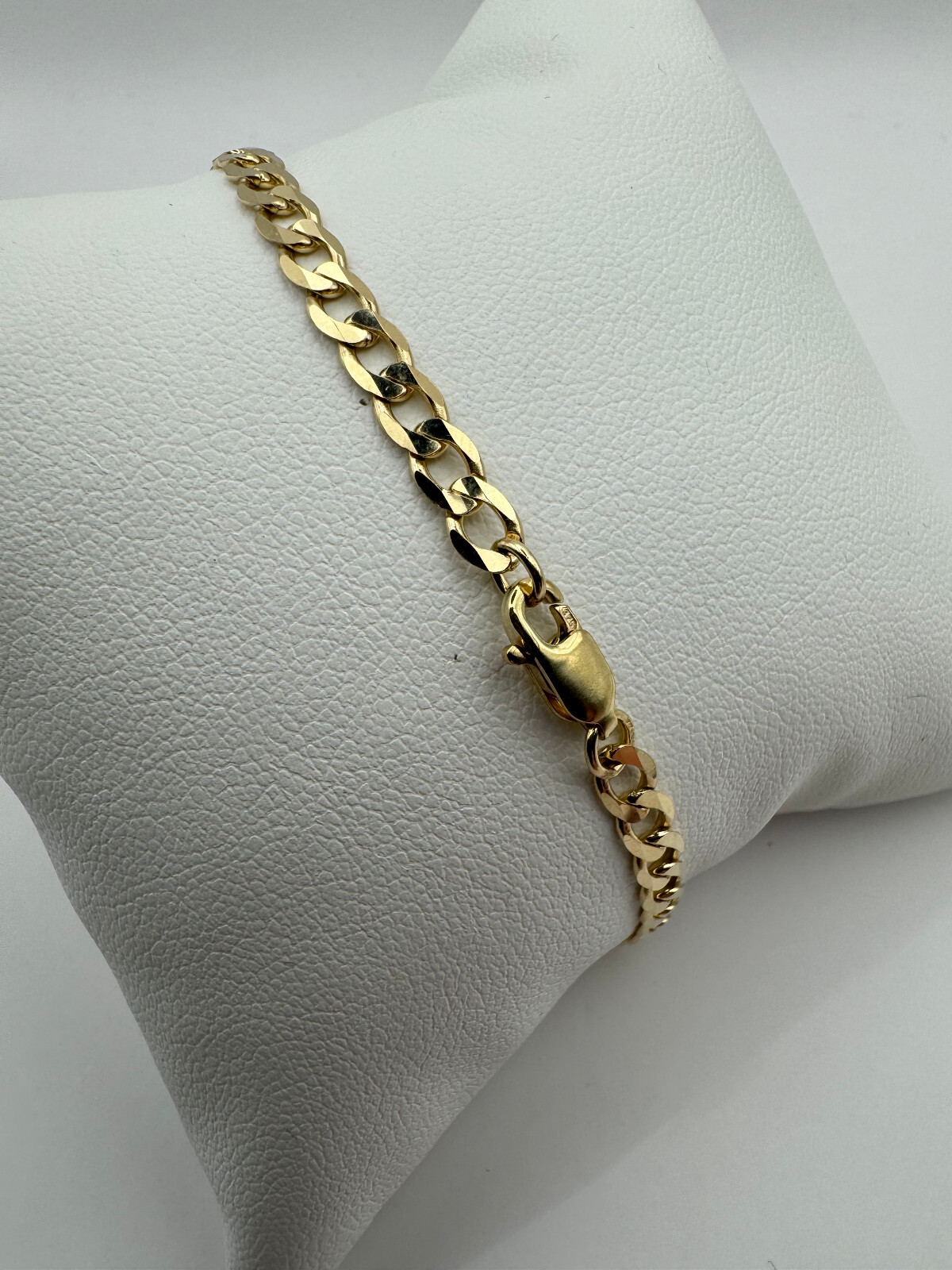 9ct Yellow Solid Gold 3.84mm Curb Link 16 Inch / 40cm Necklace (G100MC)