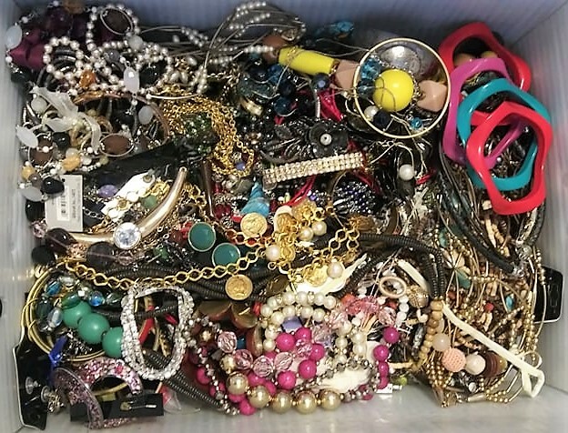 Huge Jewelry Hunt Lot 3 LBS Unsearched Unsorted Piece Parts Tangles Rhinestone +